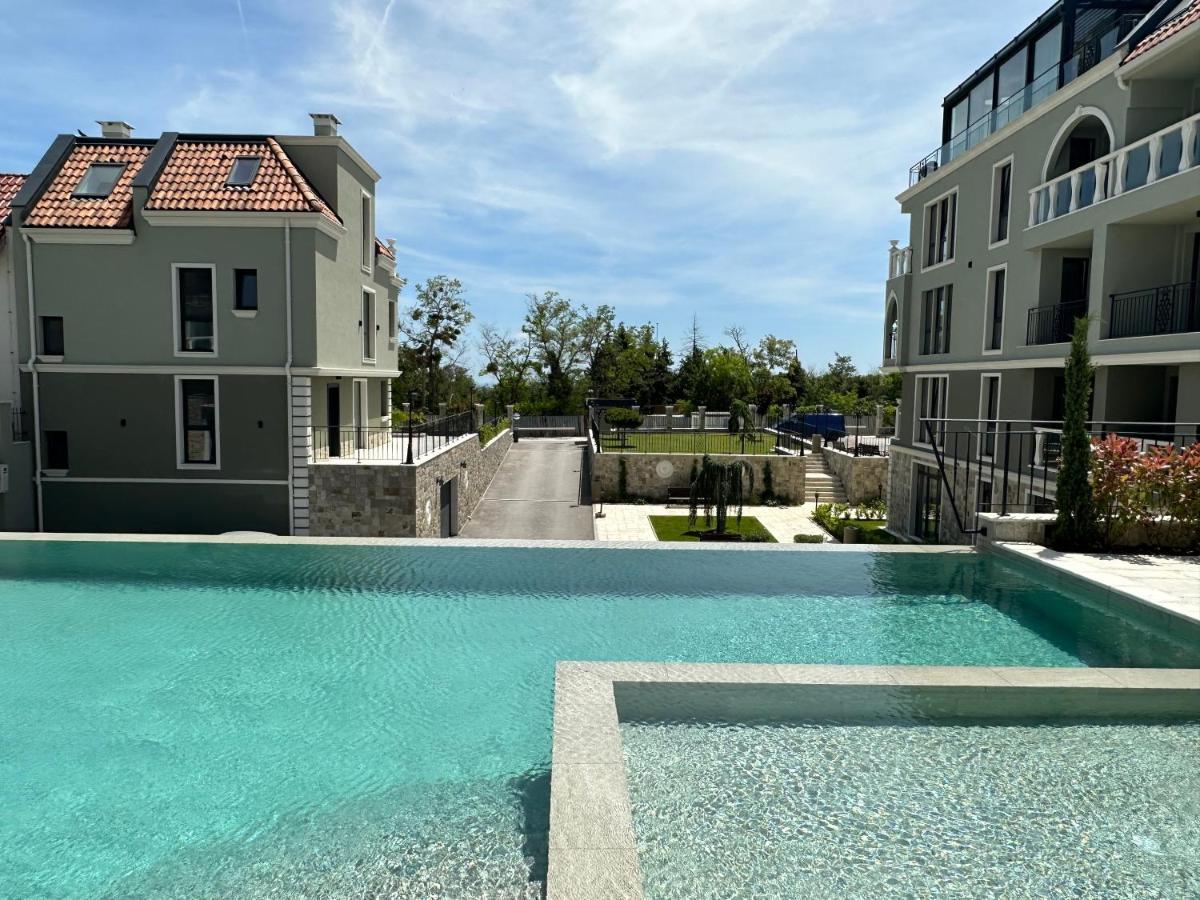 Mediterranea Complex - Luxury Apartment With Sea & Pool View! Варна Экстерьер фото